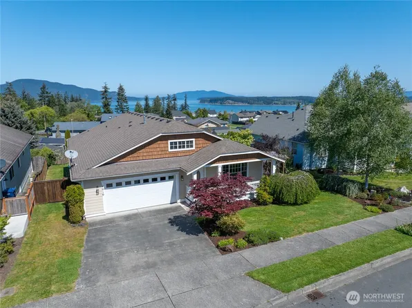 4010 W 5th Street, Anacortes, WA 98221