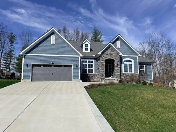 1401 Aqua Vista Dr, Lawrenceburg, IN 47025