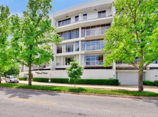 1401 W River Blvd APT 4C, Wichita, KS 67203