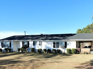 132 Feedmill Rd, Whiteville, NC 28472