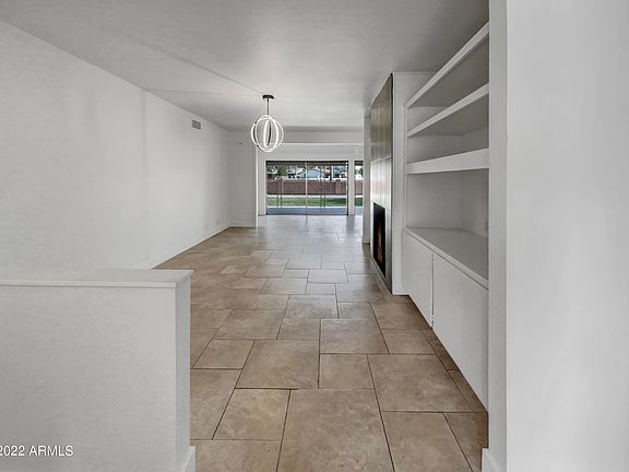 5th image of 761 S CLEARVIEW Avenue