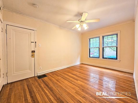 3rd image of 1202 W Wellington Ave #2