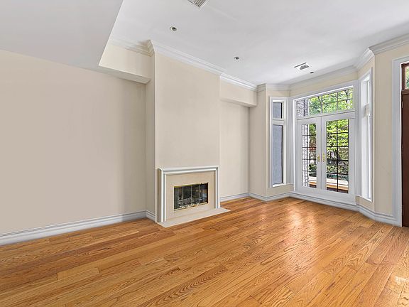 2nd image of 270A W 117th St
