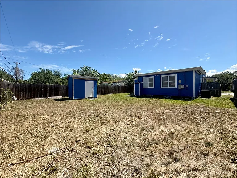 1722 Trenton Dr — Photo 16