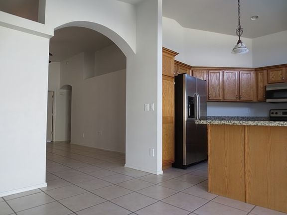 4th image of 5012 W Wikieup Ln