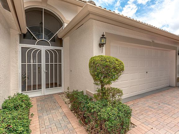 2nd image of 7633 Las Cruces Ct