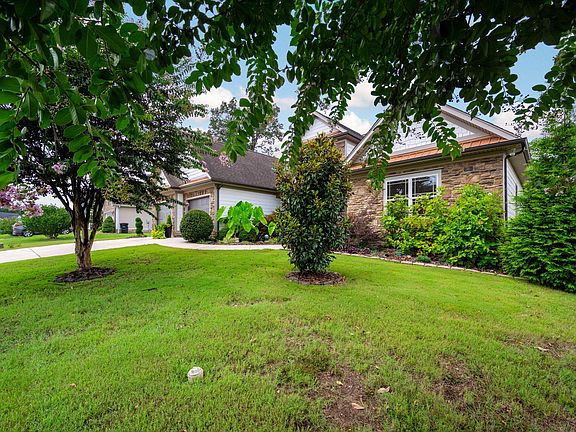 3rd image of 8879 McKenzie Farm Dr