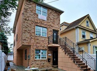 105-41 Remington St, Jamaica, NY 11435