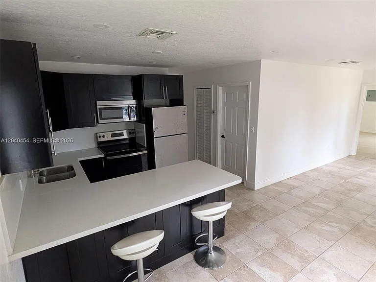 3450 SW 132nd Ave — Photo 2