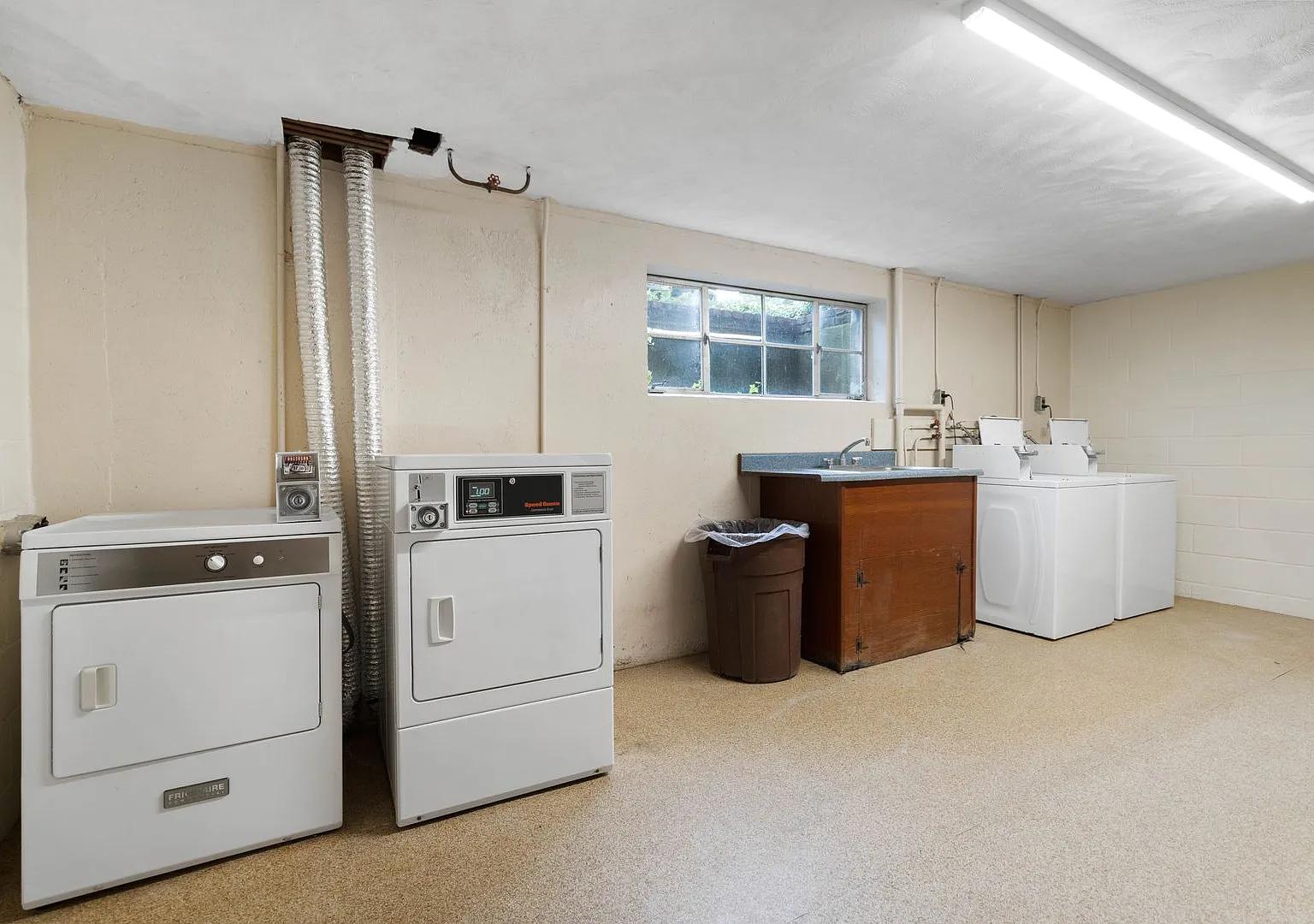 600 Cabot Street — Photo 2