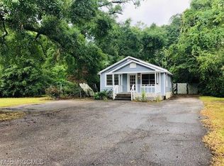 5104 Halls Mill Rd, Mobile, AL 36693