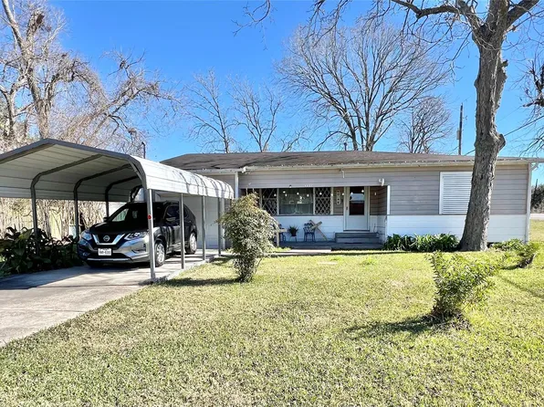 6321 Tacquard Dr, Hitchcock, TX 77563