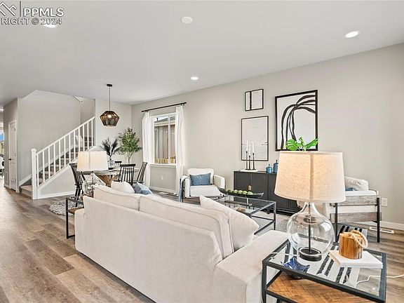 5th image of 428 Garden Park Ave
