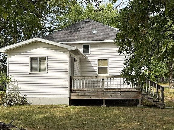 5th image of 215 1st St NE