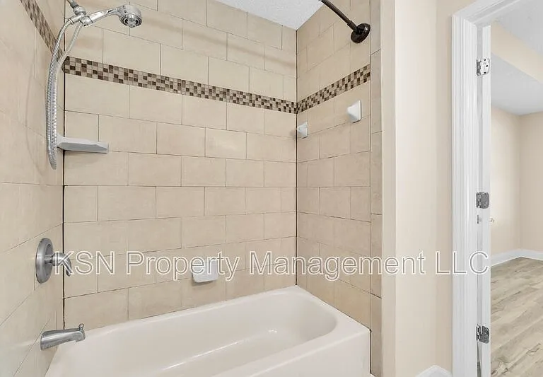 7331 Leghorn St — Photo 28