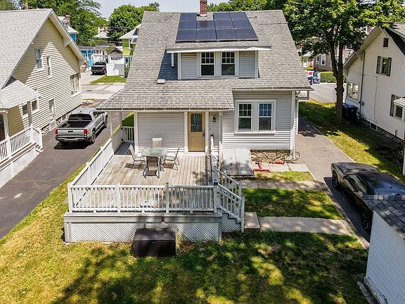 3rd image of 108 Ashland Ave