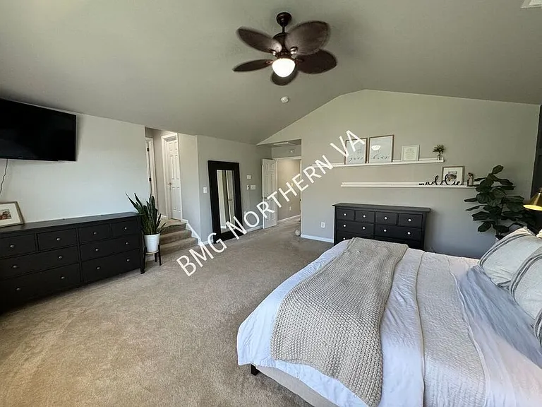8930 Kingbird Ct — Photo 21