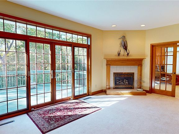 5th image of 3630 Bayview Dr