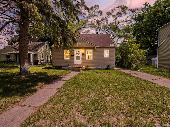 16200 Chatham St, Detroit, MI 48219