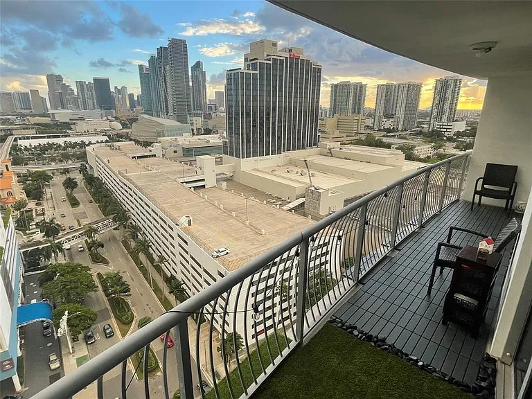 1750 N Bayshore Dr #2106 — Photo 10