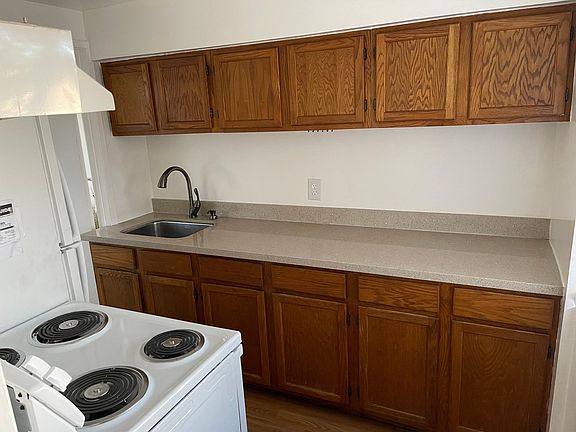 2nd image of 2475 Ardee Ln