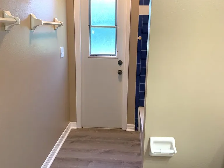1212 Moses Creek Ct — Photo 16