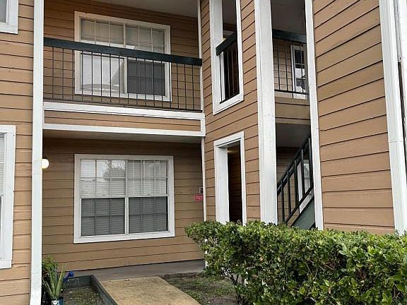 2nd image of 4460 Perkinshire Ln APT 208