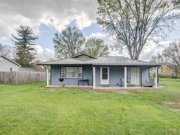 700 Hollywood Heights Rd, Caseyville, IL 62232