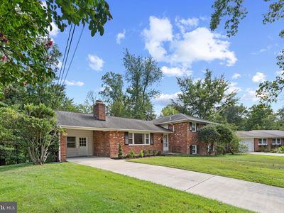 5915 Merritt Pl, Falls Church, VA, 22041