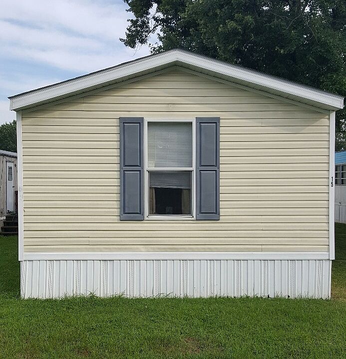 1st image of 15 Petroleum Ln