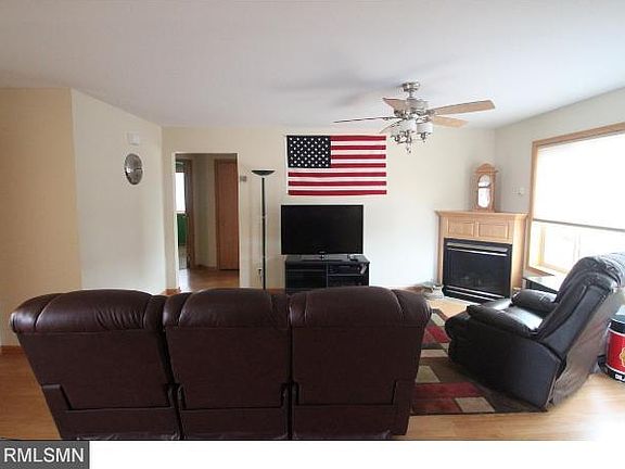 5th image of 1907 W Oakes Dr