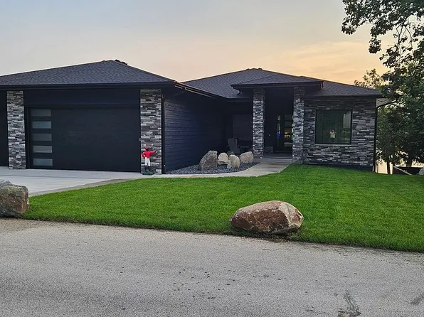 9147 Diamondhead Dr, Dexter, IA 50070