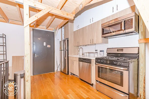 Rented by MySpaceNYC | media 21