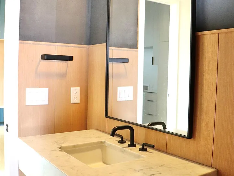6102 Forest Hills Dr — Photo 23