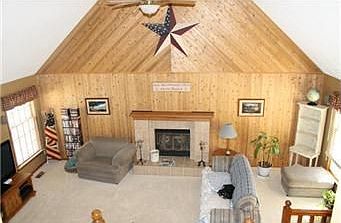 4th image of 15271 Conser St
