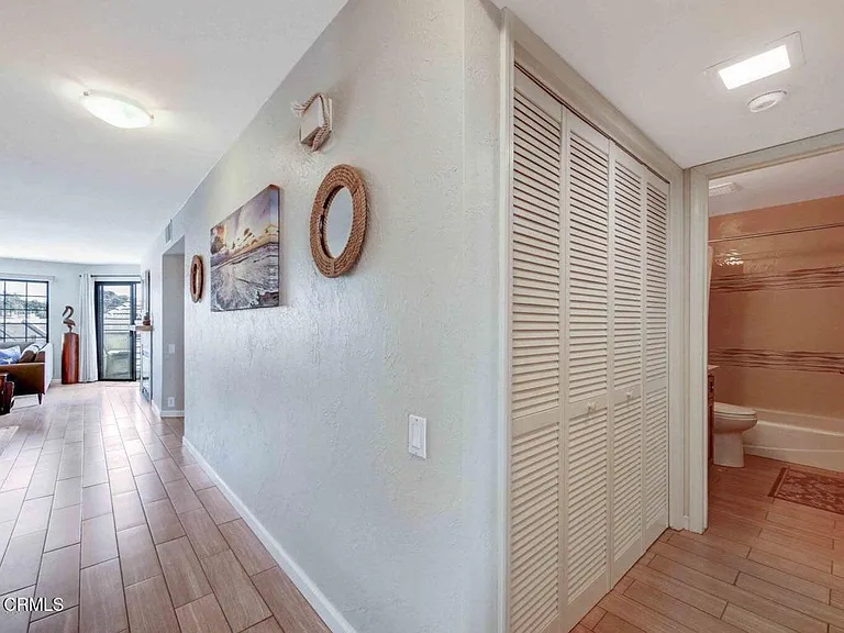 716 Island View Cir — Photo 20