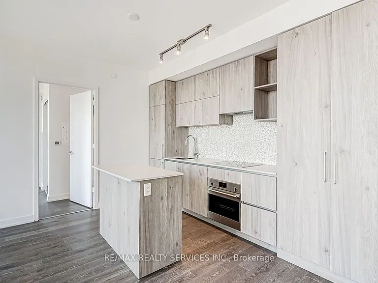 1 Yorkville Ave #2611 — Photo 12