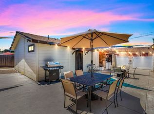 518 W 10th Ave, Escondido, CA 92025