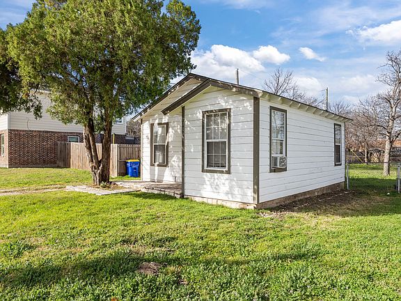 3rd image of 309 Hallvale Dr