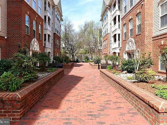 4th image of 5116 Donovan Dr APT 307