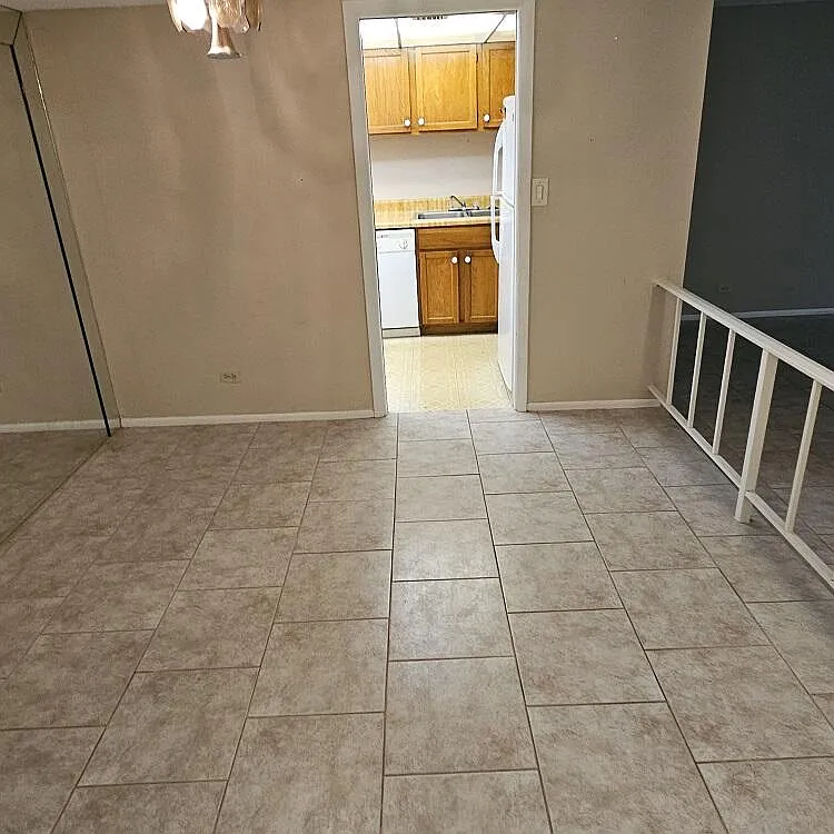 1 bed, 1.5 bath, 800 sqft, $1,500 — Photo 4