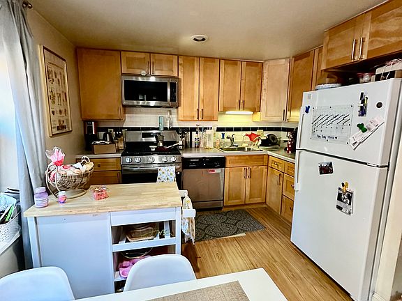 3rd image of 30 Rutland St #4