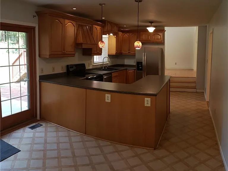 3662 Rock Springs Dr SW — Photo 26