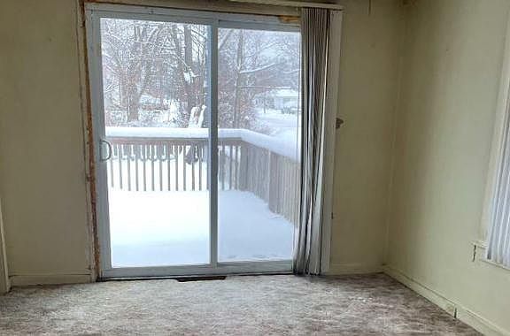 4th image of 617 Elmer St
