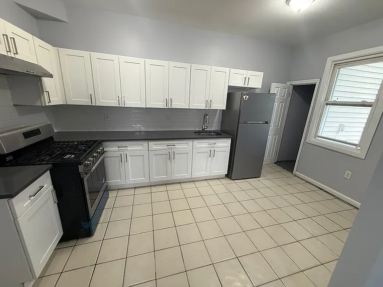 143 Mount Prospect Ave #1 — Photo 3