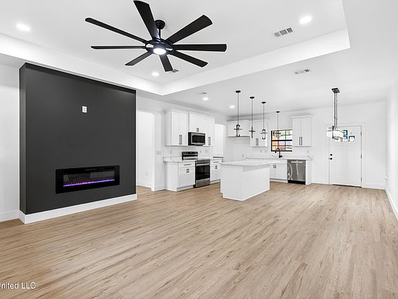 5th image of 1816 Tradewinds Dr
