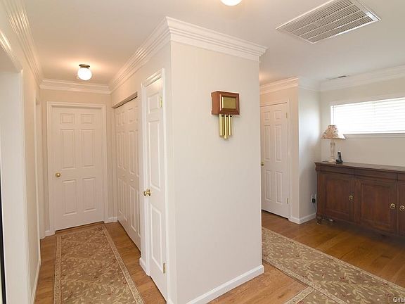 2nd image of 306 Sheffield Ct