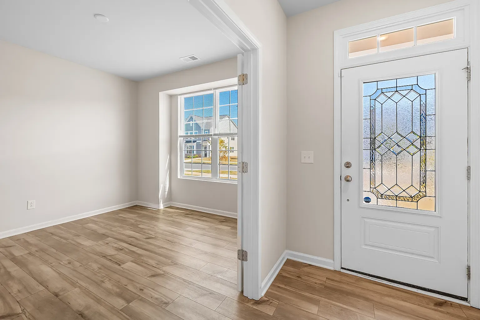 13932 Castle Nook Dr — Photo 2