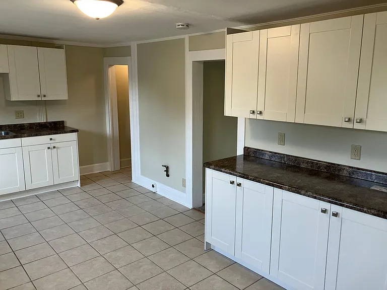 462 W Oakland Ave — Photo 1