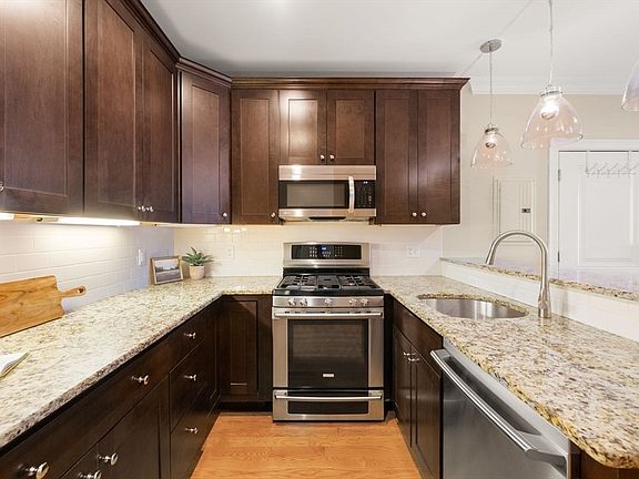 5th image of 360 W 2nd St Unit 19